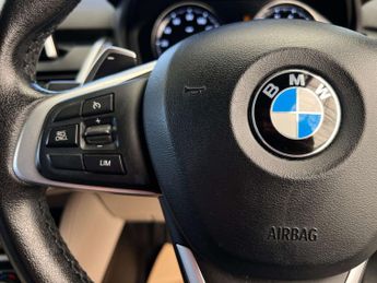 BMW 2 SERIES 2.0 220i Luxury Auto 5dr