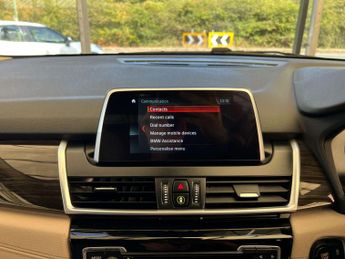 BMW 2 SERIES 2.0 220i Luxury Auto 5dr