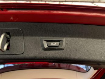 BMW 2 SERIES 2.0 220i Luxury Auto 5dr