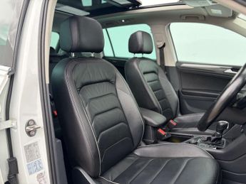 Volkswagen Tiguan 2.0 Tiguan SEL TDI BlueMotion Technology 4Motion Semi-Auto 4WD 5