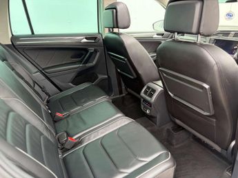 Volkswagen Tiguan 2.0 Tiguan SEL TDI BlueMotion Technology 4Motion Semi-Auto 4WD 5