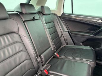 Volkswagen Tiguan 2.0 Tiguan SEL TDI BlueMotion Technology 4Motion Semi-Auto 4WD 5