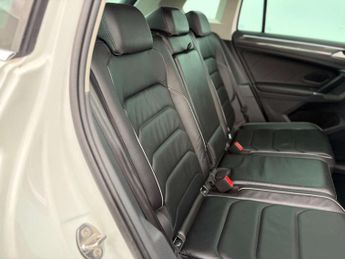 Volkswagen Tiguan 2.0 Tiguan SEL TDI BlueMotion Technology 4Motion Semi-Auto 4WD 5