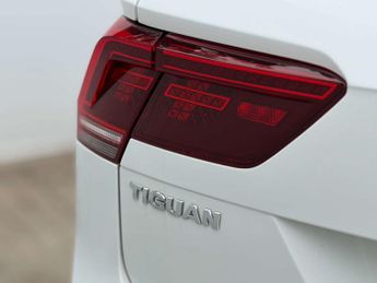 Volkswagen Tiguan 2.0 Tiguan SEL TDI BlueMotion Technology 4Motion Semi-Auto 4WD 5