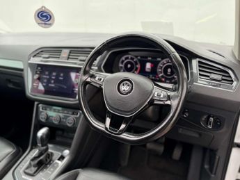 Volkswagen Tiguan 2.0 Tiguan SEL TDI BlueMotion Technology 4Motion Semi-Auto 4WD 5