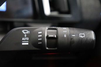 Renault Megane E-Tech 60kWh iconic Hatchback 5dr Electric Auto (optimum charge) (220 p