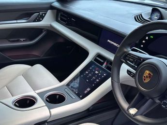 PORSCHE TAYCAN Taycan T S 4WD 4dr