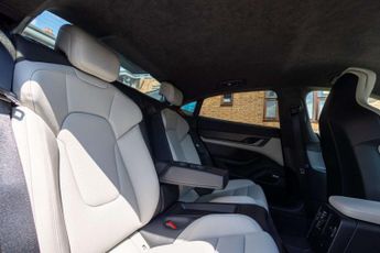 PORSCHE TAYCAN Taycan T S 4WD 4dr