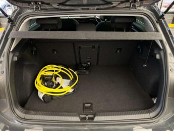 VOLKSWAGEN GOLF 1.4 Golf Style TSi E-Hybrid Semi-Auto 5dr