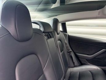 TESLA MODEL 3 Model 3 Standard Range + 4dr