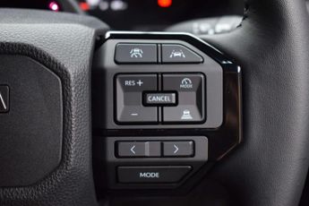 Toyota LAND CRUISER 2.8D 48V MHEV Land Cruiser Commercial Auto 4WD 5dr