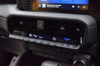 Toyota LAND CRUISER 2.8D 48V MHEV Land Cruiser Commercial Auto 4WD 5dr