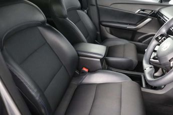 MG MG4 64kWh Trophy Long Range Hatchback 5dr Electric Auto (203 ps)