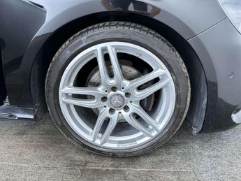 MERCEDES-BENZ A-CLASS 2.1 A 200 D AMG Line Executive Auto 5dr