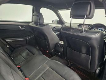 MERCEDES-BENZ E-CLASS 2.1 E250 AMG Line CDi Auto 4dr