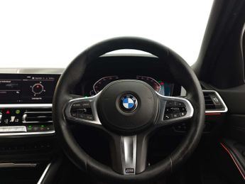 BMW 3 SERIES 2.0 318i M Sport Auto 4dr