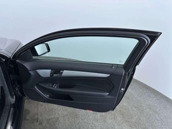 MERCEDES-BENZ C-CLASS 1.6 C180 AMG Sport BlueEfficiency Auto 2dr