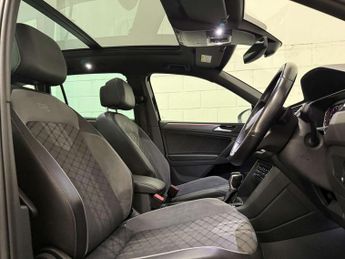 Volkswagen TIGUAN 1.5 TSI R-Line SUV 5dr Petrol DSG Euro 6 (s/s) (150 ps)