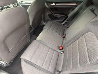 Volkswagen Golf 2.0 TSI R Hatchback 5dr Petrol DSG 4Motion Euro 6 (s/s) (300 ps)