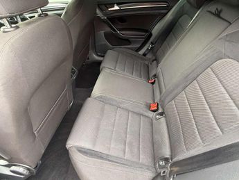 Volkswagen Golf 2.0 TSI R Hatchback 5dr Petrol DSG 4Motion Euro 6 (s/s) (300 ps)