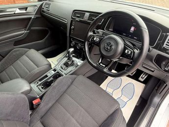 Volkswagen Golf 2.0 TSI R Hatchback 5dr Petrol DSG 4Motion Euro 6 (s/s) (300 ps)