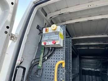 Iveco Daily 2.3 TD 12V 35S 3520 (Business) Panel Van 5dr Diesel Manual L2 (1