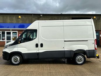 Iveco Daily 2.3 TD 12V 35S 3520 (Business) Panel Van 5dr Diesel Manual L2 (1