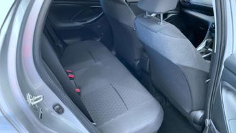 Toyota Yaris 1.5 VVT-h Icon Hatchback 5dr Petrol Hybrid E-CVT Euro 6 (s/s) (1