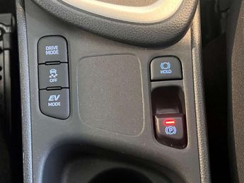 Toyota Yaris 1.5 VVT-h Icon Hatchback 5dr Petrol Hybrid E-CVT Euro 6 (s/s) (1