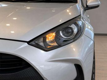 Toyota Yaris 1.5 VVT-h Icon Hatchback 5dr Petrol Hybrid E-CVT Euro 6 (s/s) (1