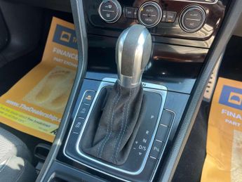 VOLKSWAGEN GOLF 2.0 Golf R DSG 4WD 3dr