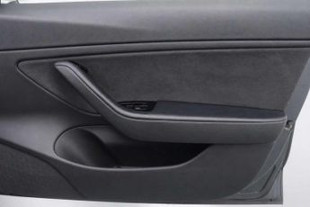 TESLA MODEL 3 (Dual Motor) Long Range Saloon 4dr Electric Auto 4WDE (346 ps)