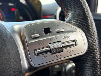 Mercedes-Benz A-CLASS 1.5 A 180 AMG Line D Auto 5dr