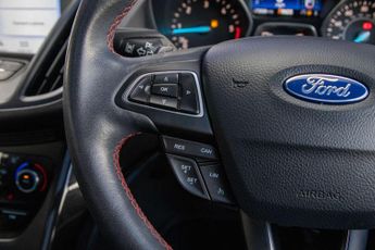 FORD KUGA 2.0 TDCi ST-Line X SUV 5dr Diesel Powershift AWD Euro 6 (s/s) (1