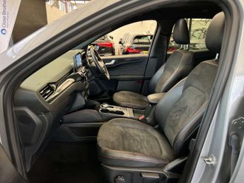 FORD KUGA 2.5 Kuga ST-Line X Edition HEV CVT 5dr