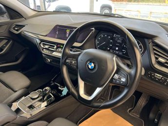 BMW 1 SERIES 1.5 118i Sport Auto 5dr