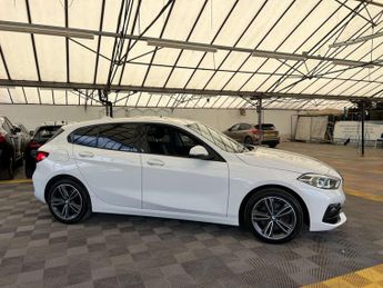 BMW 1 SERIES 1.5 118i Sport Auto 5dr