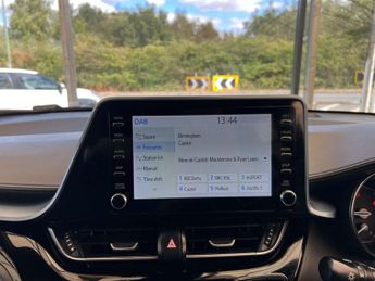 TOYOTA C-HR 1.8 C-HR Design HEV CVT 5dr