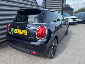 MINI HATCH Cooper S Electric Level 3 3dr