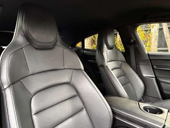 PORSCHE TAYCAN Taycan 4x2 4dr