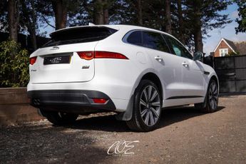 JAGUAR F-PACE 2.0 F-PACE R-Sport AWD D Auto 4WD 5dr