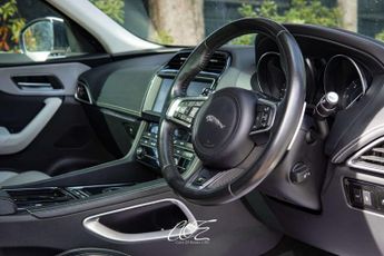 JAGUAR F-PACE 2.0 F-PACE R-Sport AWD D Auto 4WD 5dr