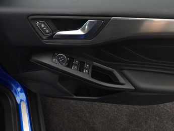 FORD FOCUS 1.5 Focus Titanium Auto 5dr