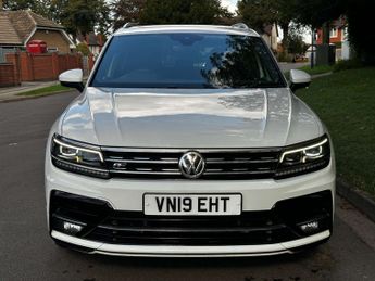 Volkswagen TIGUAN 2.0 Tiguan R-Line TDI 4Motion Semi-Auto 4WD 5dr