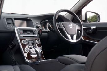 Volvo V60 3.0 T6 SE Lux Geartronic AWD 5dr