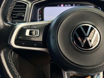 VOLKSWAGEN T-ROC 1.5 T-Roc R-Line TSi Evo Semi-Auto 5dr