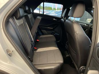 VOLKSWAGEN T-ROC 1.5 T-Roc R-Line TSi Evo Semi-Auto 5dr