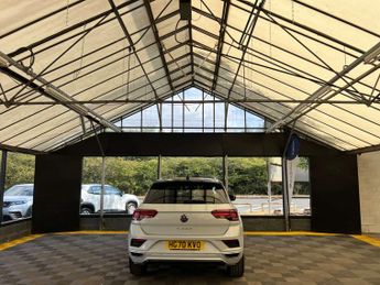 VOLKSWAGEN T-ROC 1.5 T-Roc R-Line TSi Evo Semi-Auto 5dr