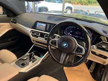 BMW 3 SERIES 2.0 330e M Sport Auto 4dr