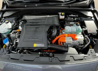 HYUNDAI IONIQ 1.6 IONIQ Premium SE FHEV Semi-Auto 5dr